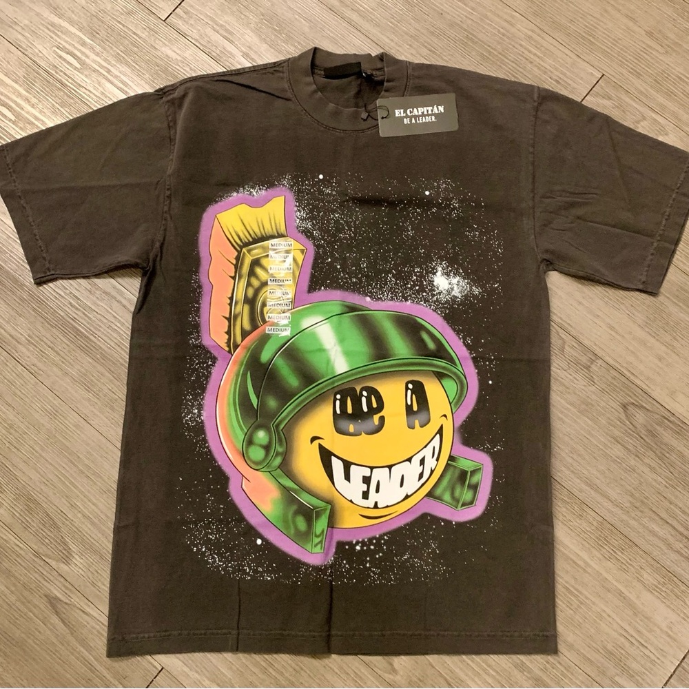 El Capitan Brand - Smiling Leader (NWT)
“Take me to your leader” T-Shirt